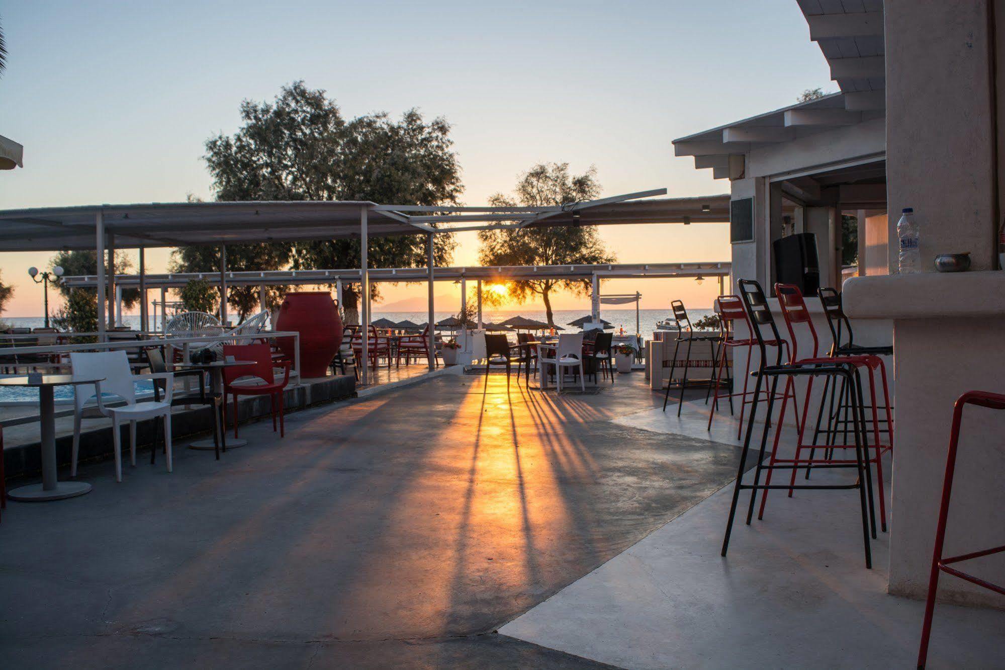 Beach Boutique Hotel Kamári Eksteriør bilde